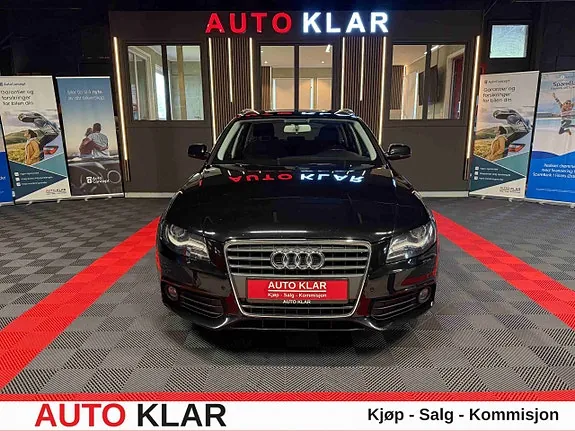 Audi A4 2011 photo 2