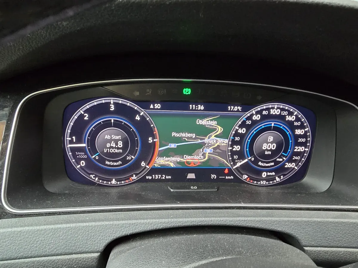 Volkswagen Golf 2018 photo 2