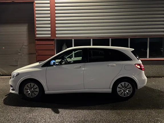 Mercedes-Benz B-Electric 2015 photo 3