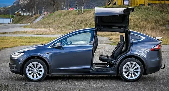 Tesla Model X 2018 photo 3