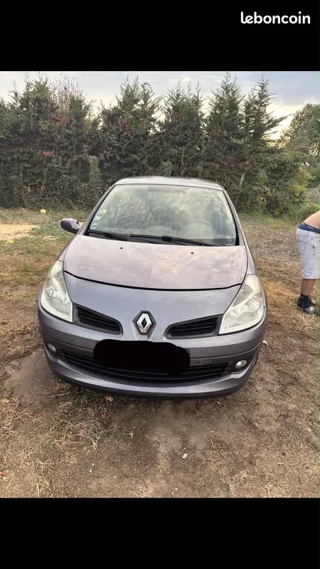 Renault Clio 2007 photo 3