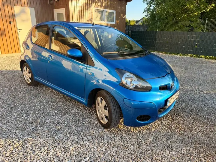 Toyota Aygo 2010 photo 2