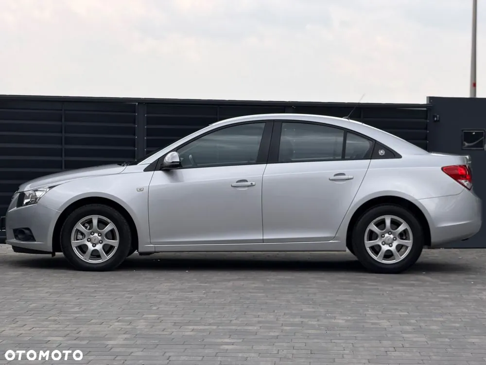 Chevrolet Cruze 2013 photo 3