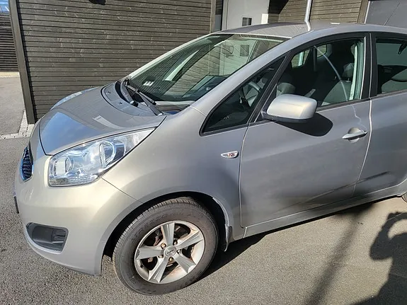 Kia Venga 2013 photo 3