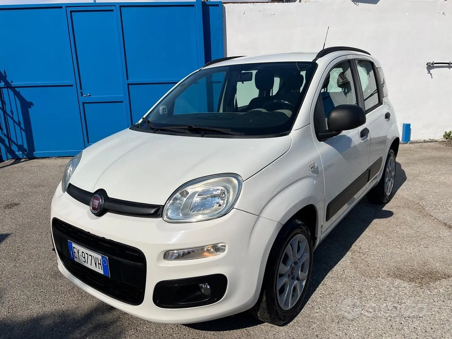 Ford Panda 2013 photo 2
