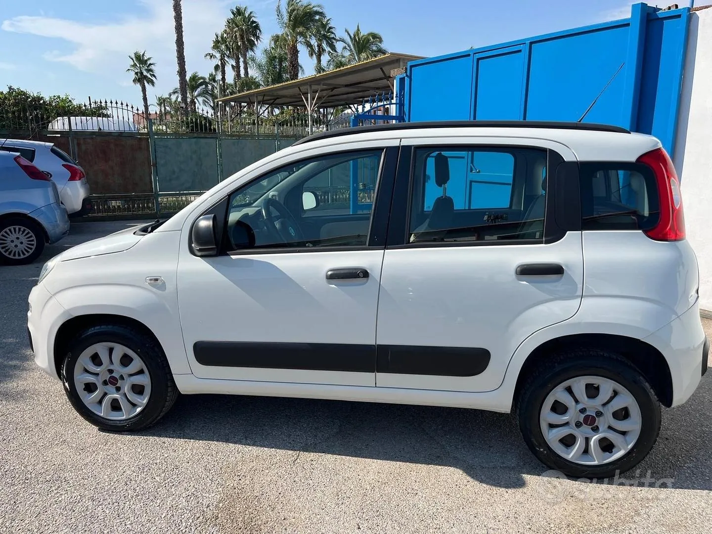 Ford Panda 2013 photo 5