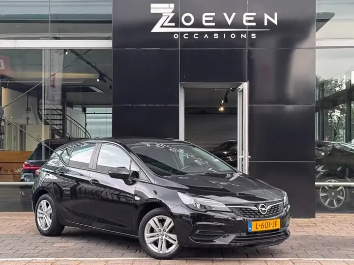 Opel Astra 2021 photo 3