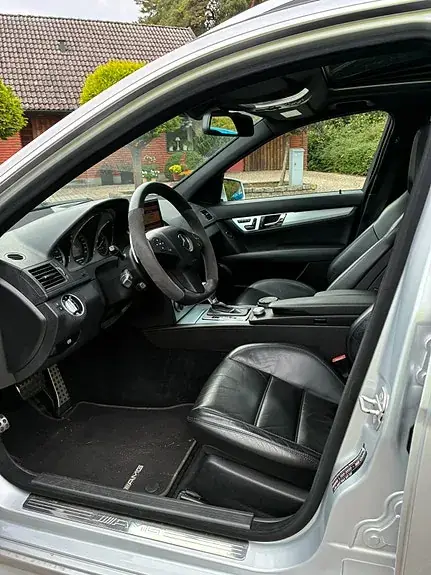 Mercedes-Benz C 63 Amg 2011 photo 5