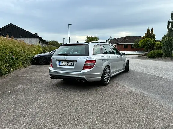 Mercedes-Benz C 63 Amg 2011 photo 4