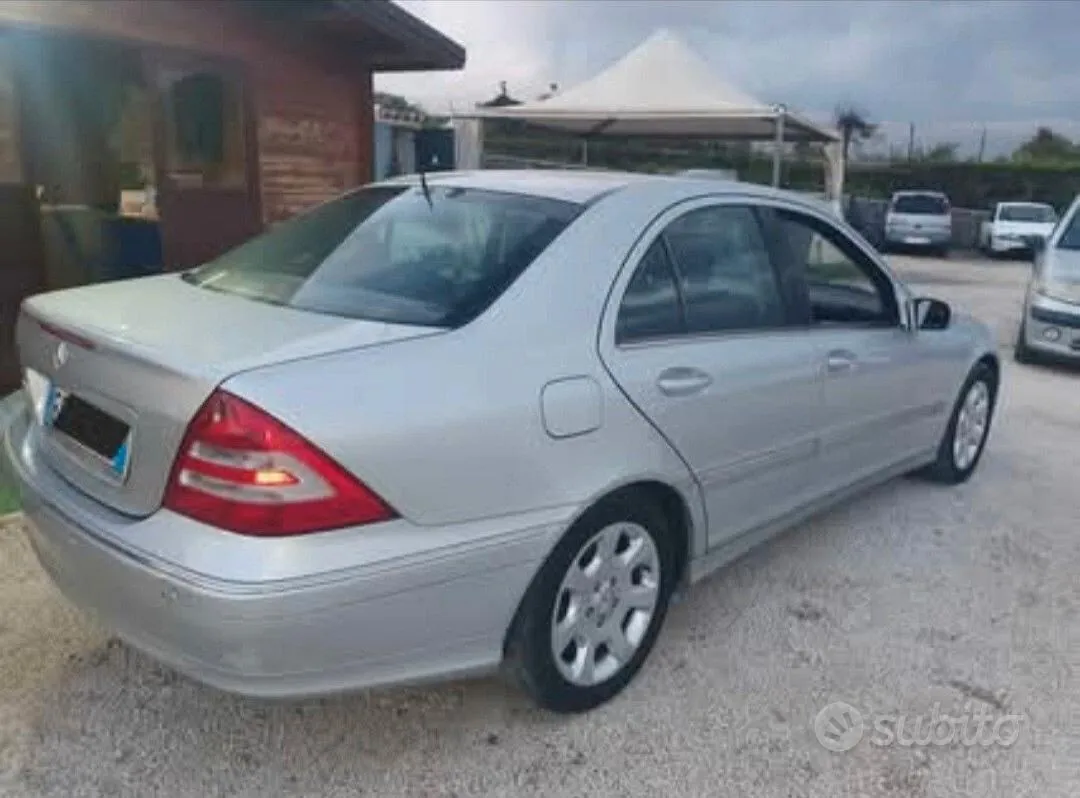 Mercedes-Benz C 2004 photo 4