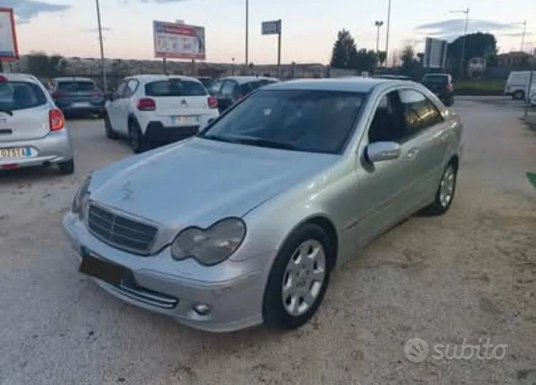 Mercedes-Benz C 2004 photo 3