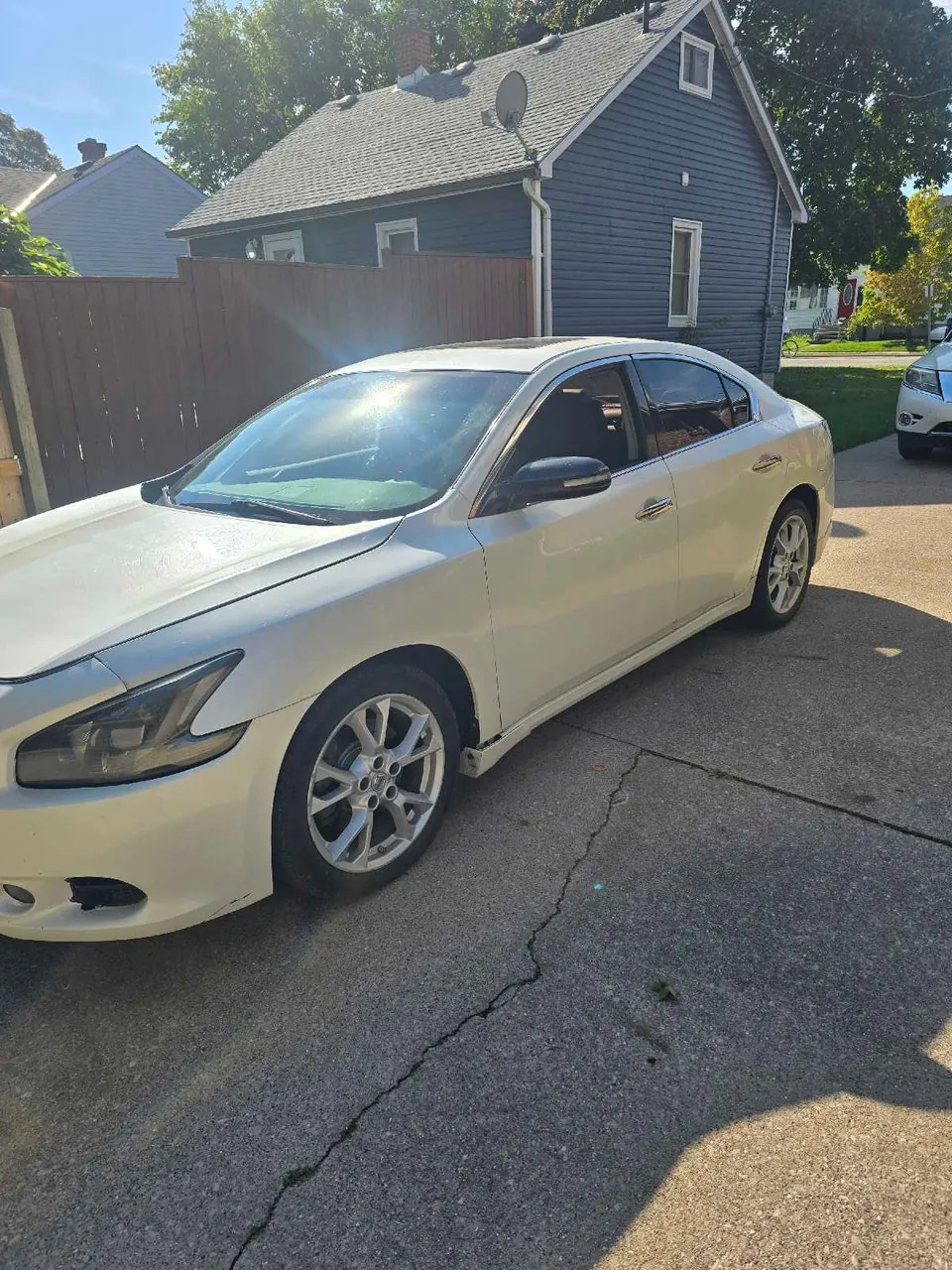 Nissan Maxima 2013 photo 2