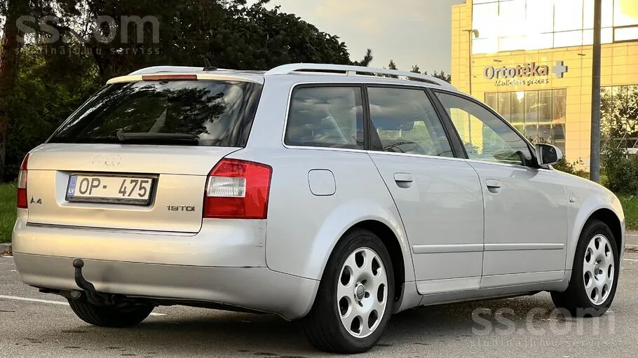 Audi A4 2004 photo 4