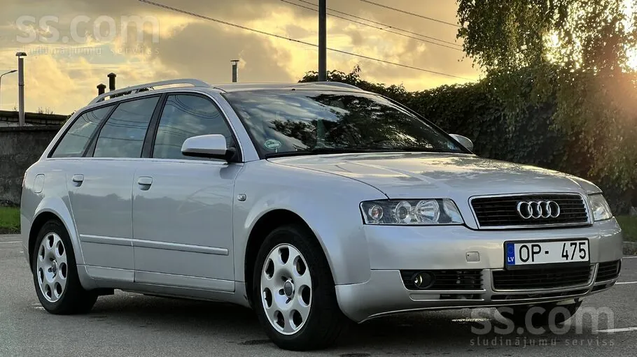 Audi A4 2004 photo 2