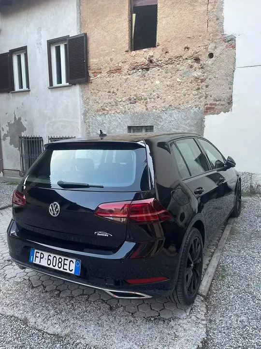 Volkswagen Golf 2018 photo 2