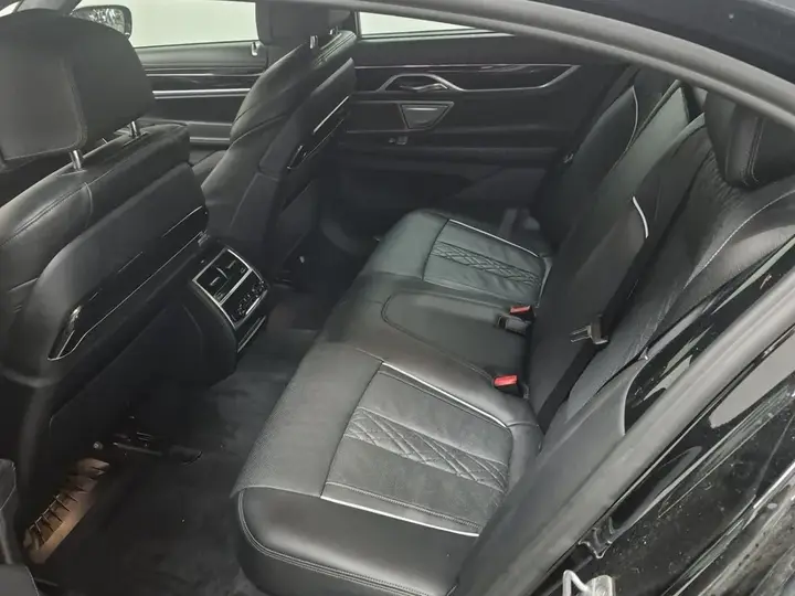 BMW 7 Series 2020 photo 5