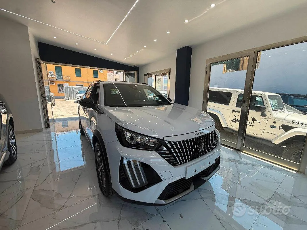 Peugeot 2008 2025 photo 3