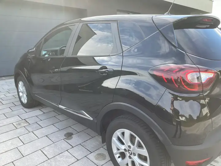 Renault Captur 2019 photo 2