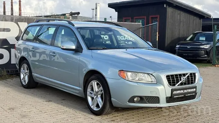 Volvo V70 2007 photo 2