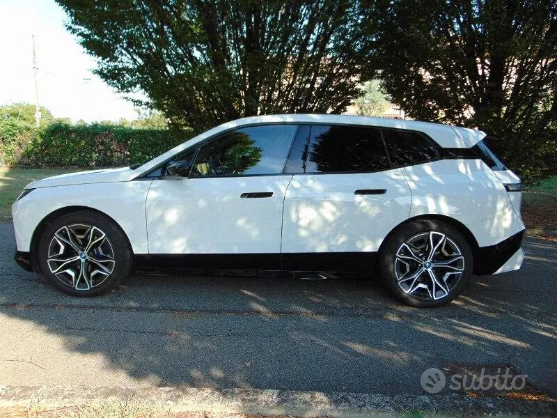 BMW Ix 2023 photo 4