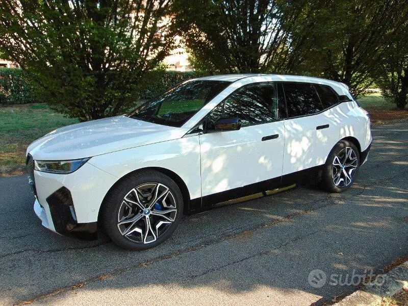 BMW Ix 2023 photo 3