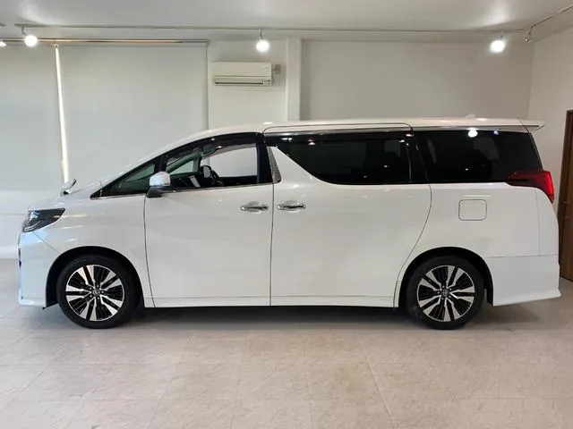 Toyota Alphard 2021 photo 3