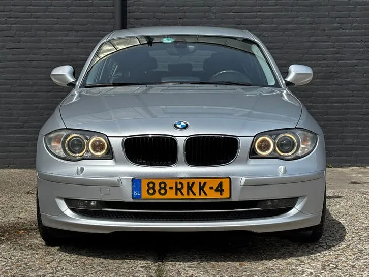 BMW 1 Series 2011 photo 3