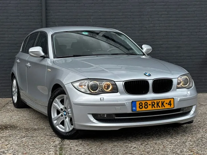 BMW 1 Series 2011 photo 2