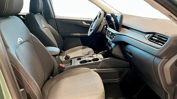Ford Kuga 2025 photo 3