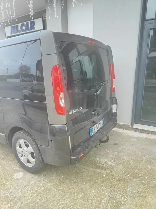 Renault Trafic 2011 photo 4