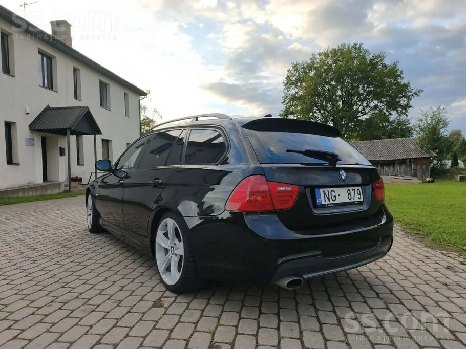 BMW 320 2010 photo 5