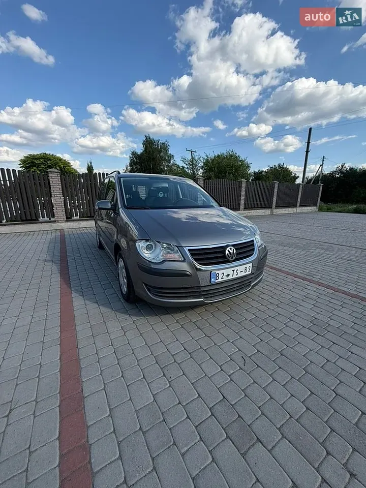 Volkswagen Touran 2007 photo 5