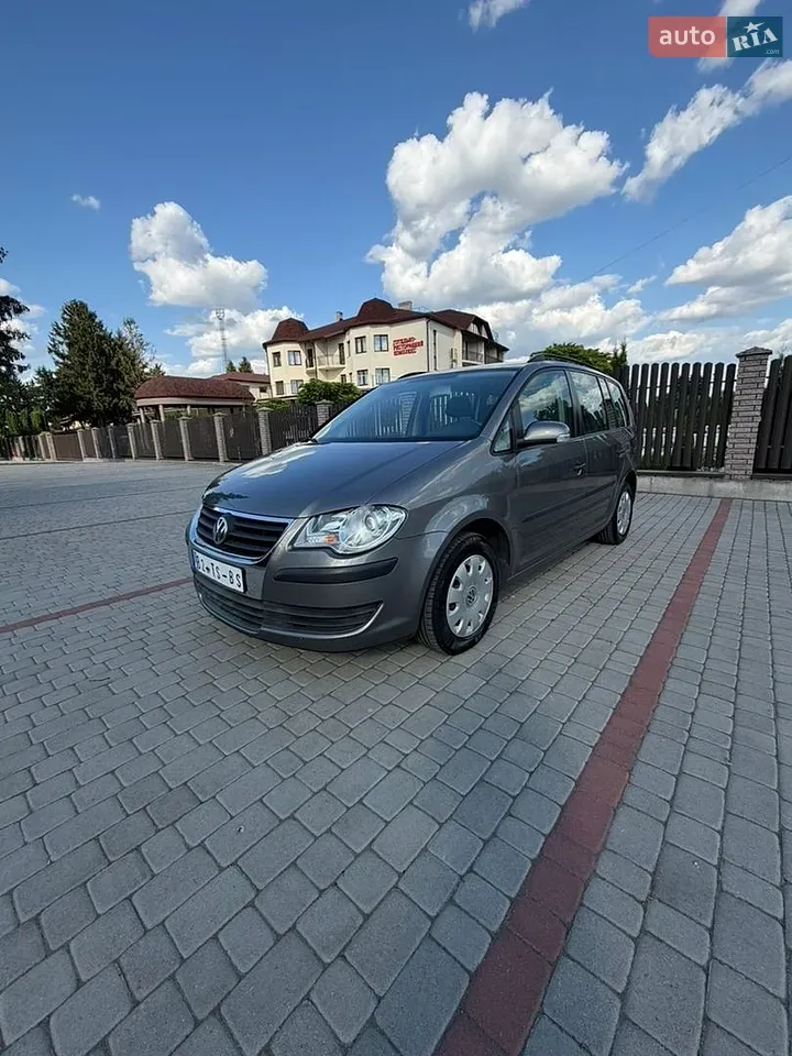 Volkswagen Touran 2007 photo 4