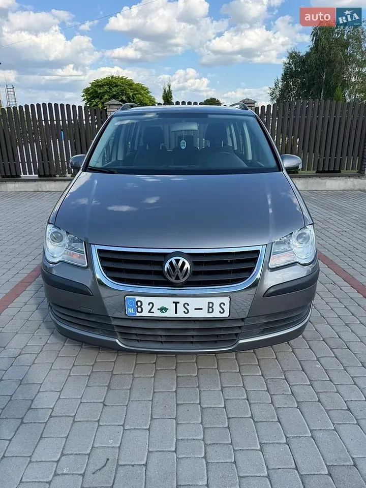 Volkswagen Touran 2007 photo 3