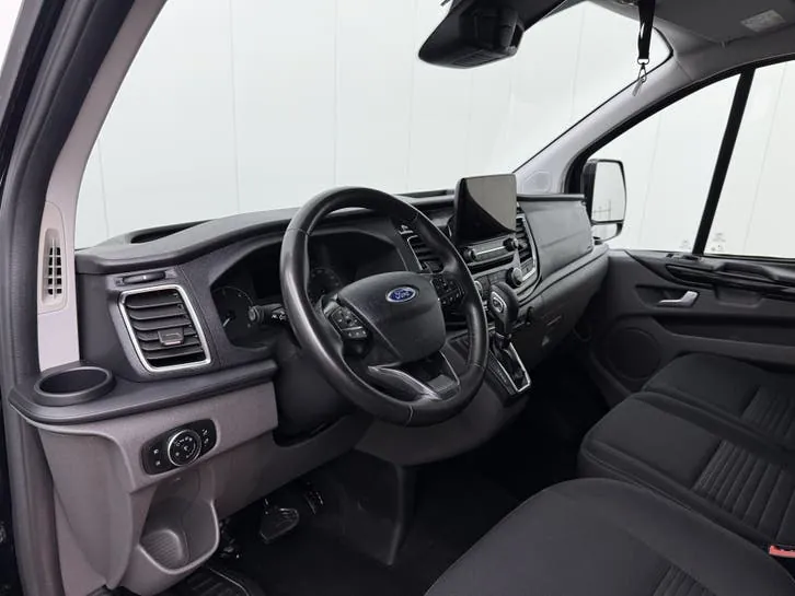Ford Transit Custom 2023 photo 3