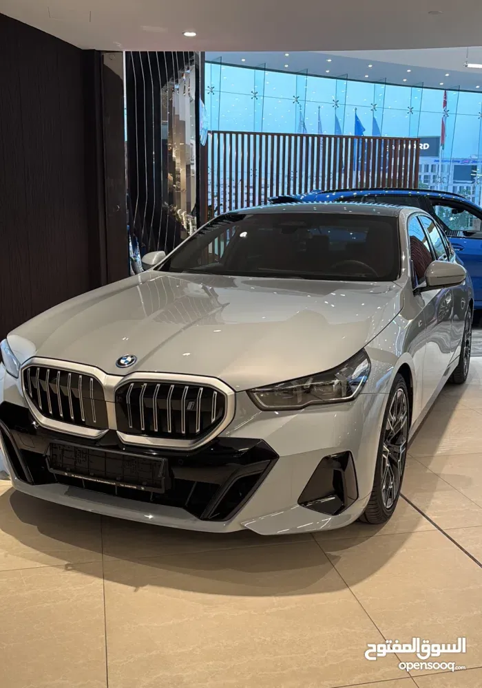 BMW 5 Series 2023 photo 3