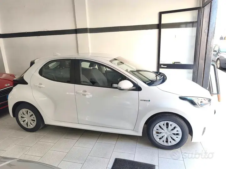 Toyota Yaris 2021 photo 4
