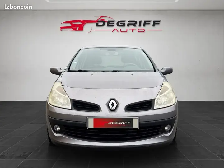 Renault Clio 2008 photo 3
