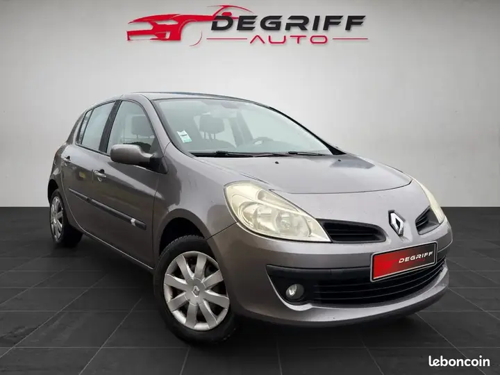 Renault Clio 2008 photo 2