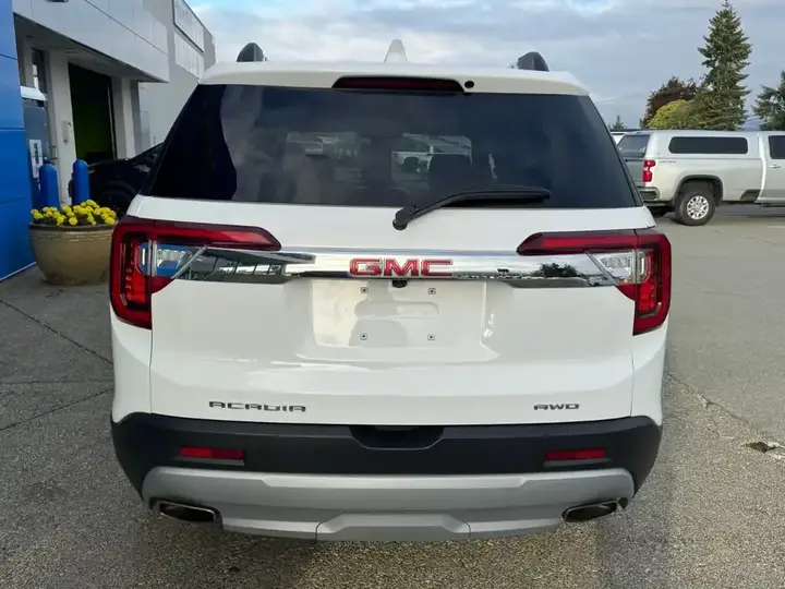 GMC Acadia 2023 photo 5