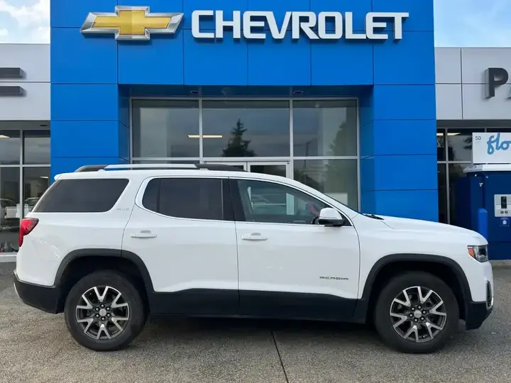 GMC Acadia 2023 photo 3