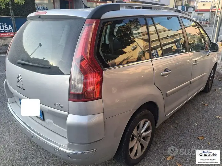 Citroen Grand C4 Picasso 2011 photo 4