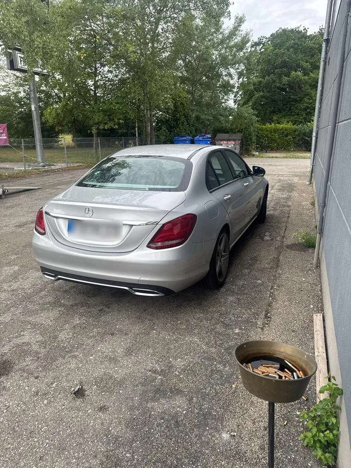 Mercedes-Benz C180
