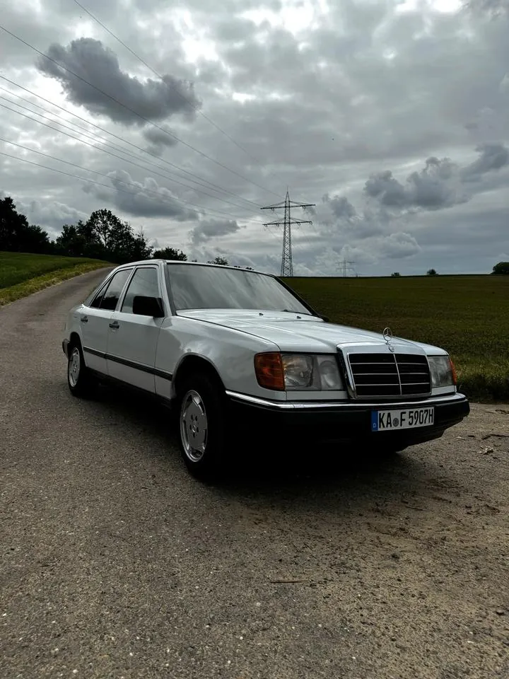 Mercedes-Benz 300D
