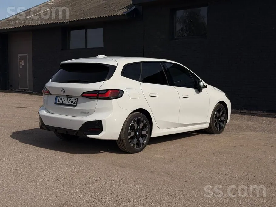 BMW 218D Active Tourer 2022 photo 4