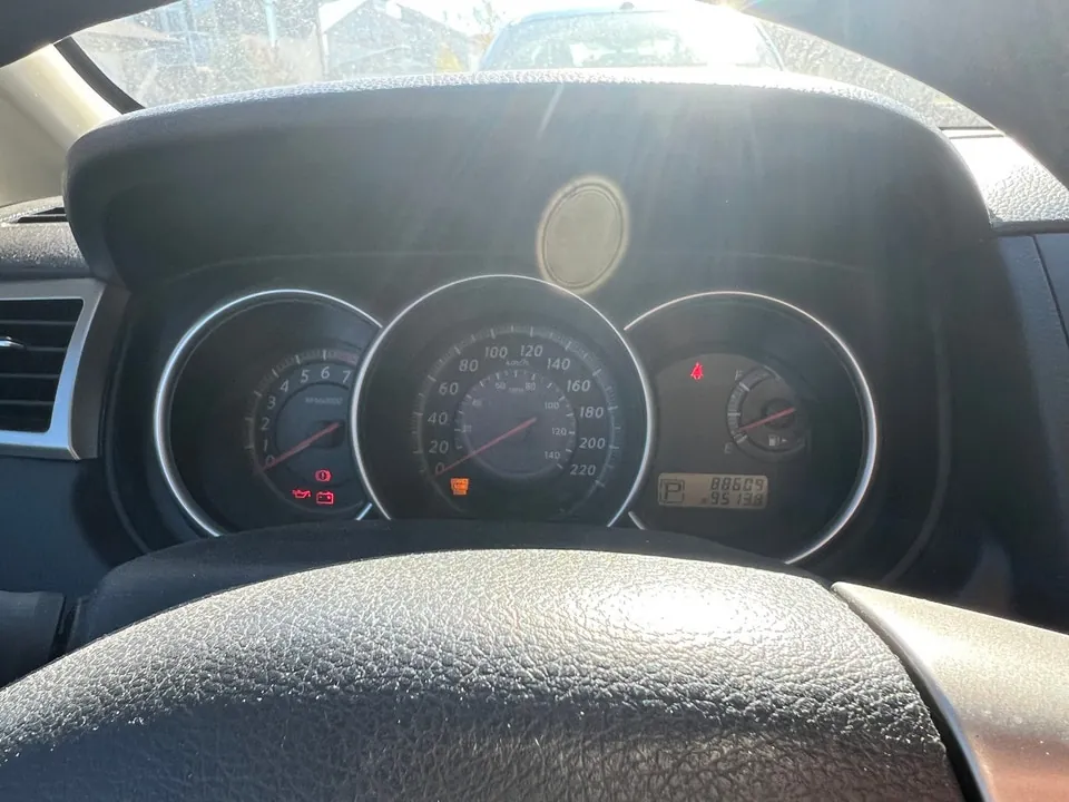 Nissan Versa 2012 photo 4