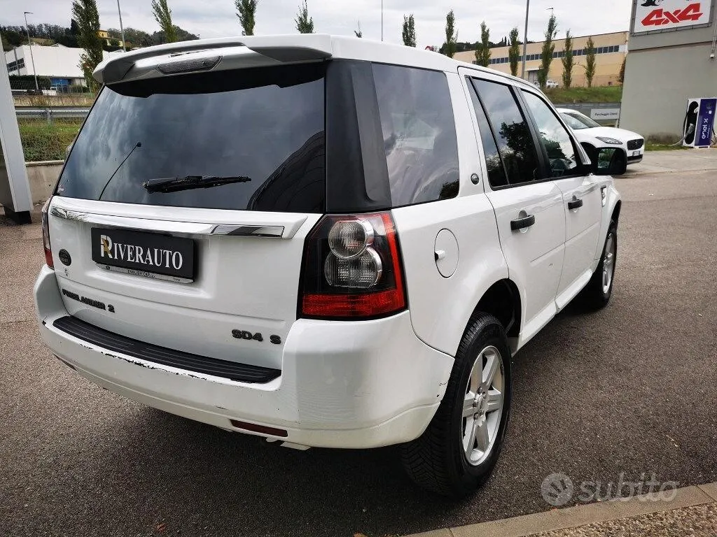 Land Rover Freelander 2 2011 photo 5