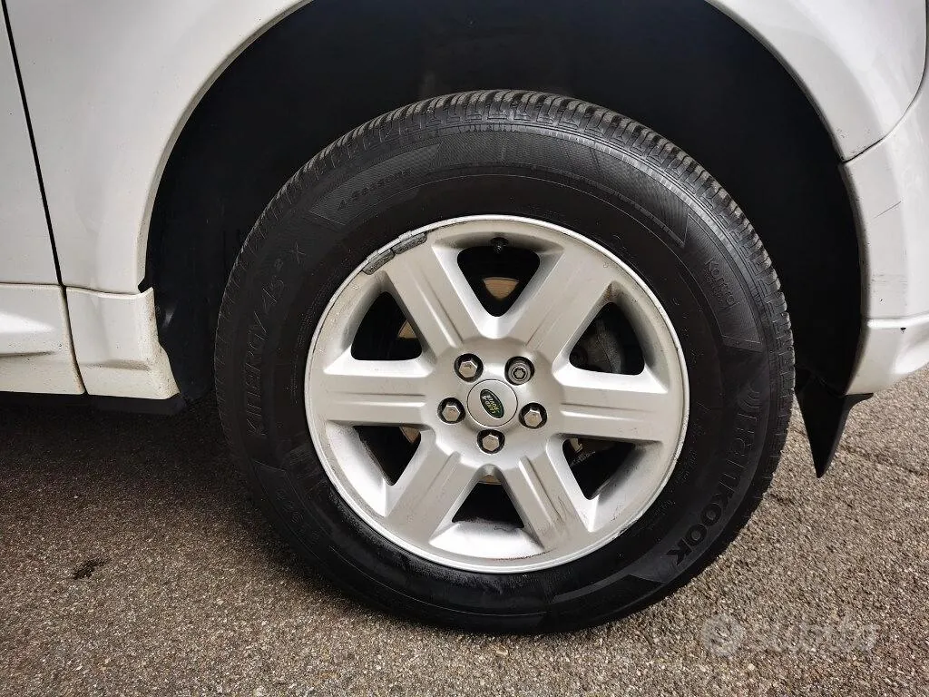 Land Rover Freelander 2 2011 photo 4