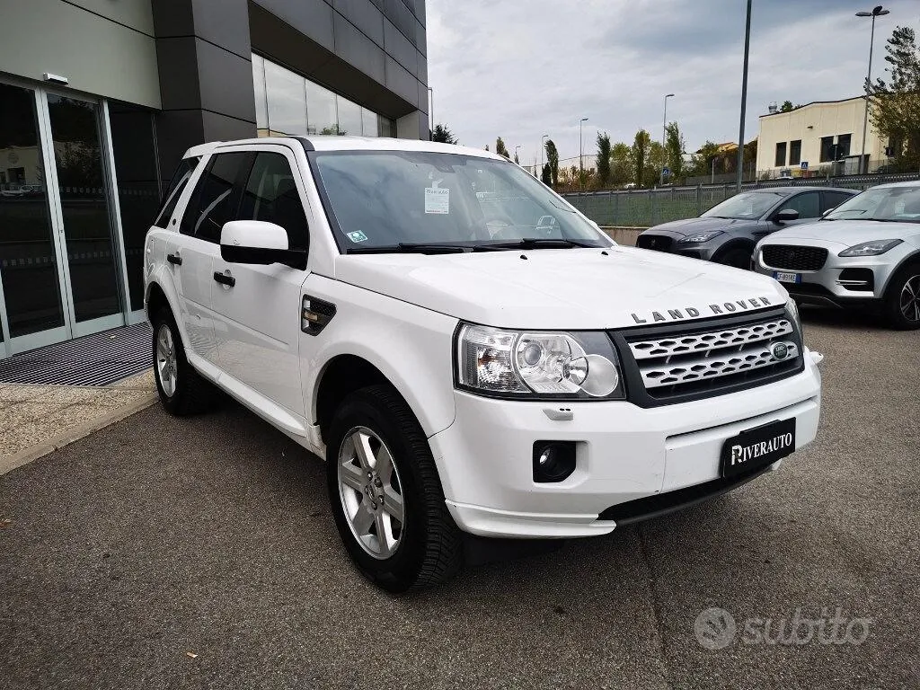 Land Rover Freelander 2 2011 photo 3