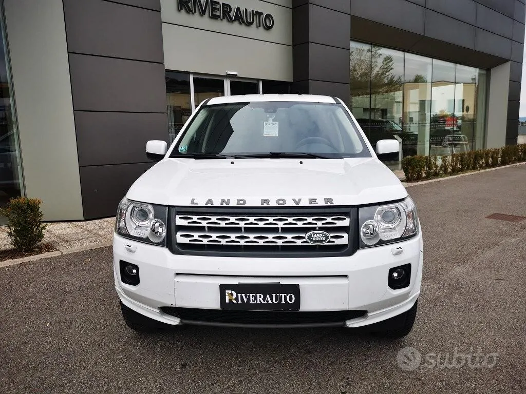 Land Rover Freelander 2 2011 photo 2